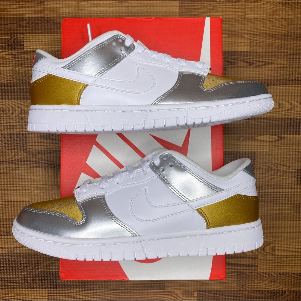 Nike Dunk low womens heirloom